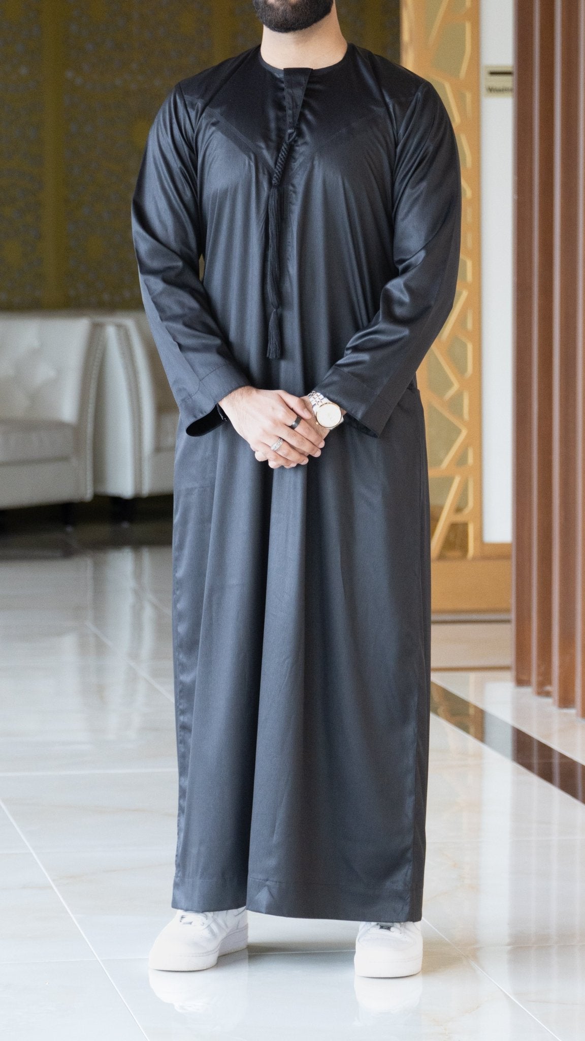 Midnight Black Emirati Thobe - Al-Jameel